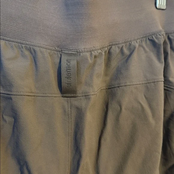 Lululemon Stretch High-Rise Jogger | Zip Pockets | Size 8 - Picture 4 of 8